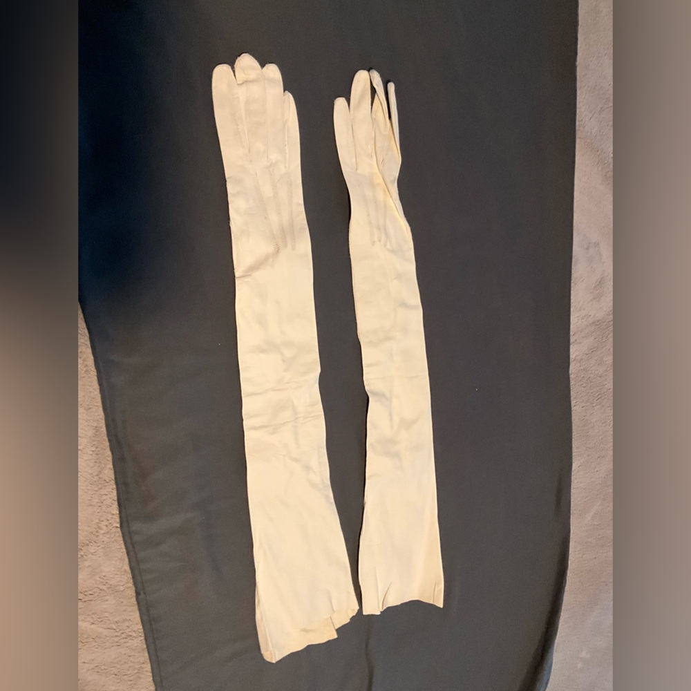Elegant Vintage long leather gloves